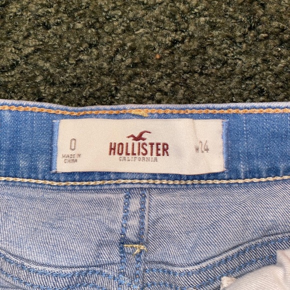 Hollister Shorts - Picture 2 of 3
